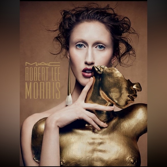 MAC Light Plus Pro Longwear Powder - Picture 7 of 8